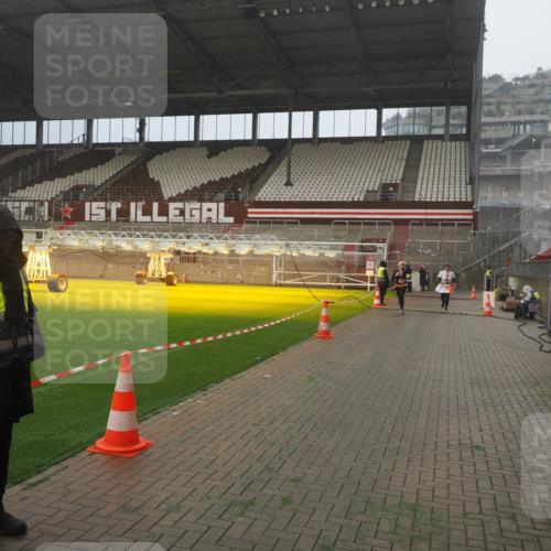 07.12.2025 - St. Pauli X-Mass-Run No. 15 Fabian Wolf http://msf.ph/oto/9392440 07.12.2025 10:10:41 Ziel 550, 964, 1571, 1768, 4885 meine-sportfotos.de