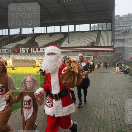 07.12.2025 - St. Pauli X-Mass-Run No. 15 Fabian Wolf http://msf.ph/oto/9392512 07.12.2025 10:11:05 Ziel 57, 979, 983, 1148, 1149, 1150, 1426, 1929, 1935, 2530 meine-sportfotos.de