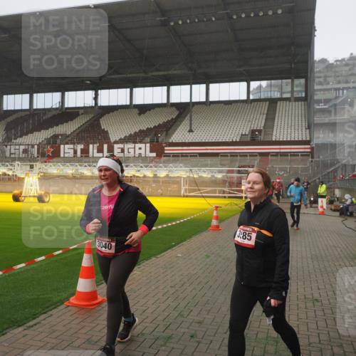 07.12.2025 - St. Pauli X-Mass-Run No. 15 Fabian Wolf http://msf.ph/oto/9392751 07.12.2025 10:12:51 Ziel 9, 18, 80, 938, 2687, 3040, 3428, 3514, 3551, 3557, 3799, 3834, 3836, 4487 meine-sportfotos.de