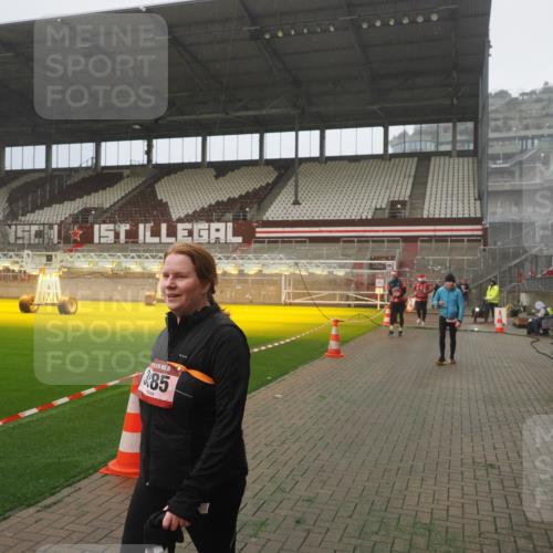 07.12.2025 - St. Pauli X-Mass-Run No. 15 Fabian Wolf http://msf.ph/oto/9392756 07.12.2025 10:12:52 Ziel 9, 18, 80, 938, 2687, 3040, 3428, 3514, 3551, 3557, 3799, 3834, 3836, 4487 meine-sportfotos.de