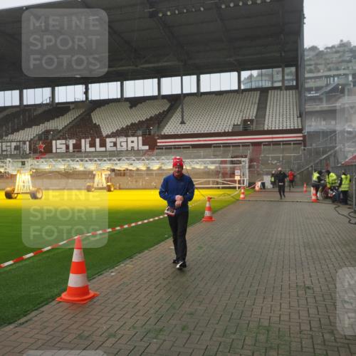 07.12.2025 - St. Pauli X-Mass-Run No. 15 Fabian Wolf http://msf.ph/oto/9392864 07.12.2025 10:13:46 Ziel 88, 970, 1699, 2905, 2951 meine-sportfotos.de