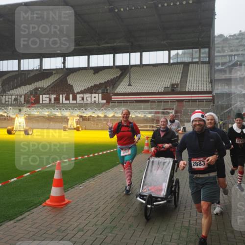 07.12.2025 - St. Pauli X-Mass-Run No. 15 Fabian Wolf http://msf.ph/oto/9393025 07.12.2025 10:15:02 Ziel 308, 762, 1363, 1867, 1869, 1873, 2883, 2891, 3741, 4001, 4004 meine-sportfotos.de