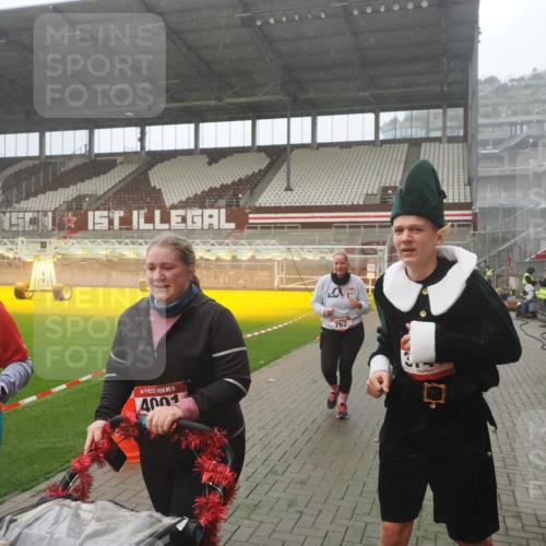 07.12.2025 - St. Pauli X-Mass-Run No. 15 Fabian Wolf http://msf.ph/oto/9393034 07.12.2025 10:15:04 Ziel 308, 762, 1363, 1867, 1869, 1873, 2666, 2667, 2668, 2883, 2891, 3741, 4001, 4004 meine-sportfotos.de