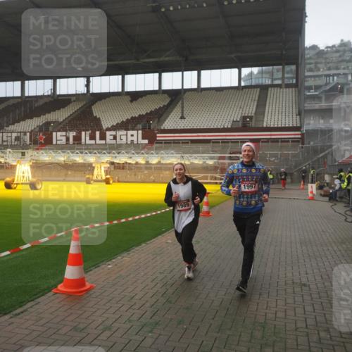 07.12.2025 - St. Pauli X-Mass-Run No. 15 Fabian Wolf http://msf.ph/oto/9393222 07.12.2025 10:16:52 Ziel 1620, 1989, 1997, 3633, 4356, 4359, 4769 meine-sportfotos.de