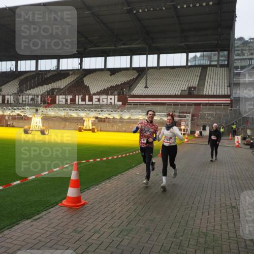 07.12.2025 - St. Pauli X-Mass-Run No. 15 Fabian Wolf http://msf.ph/oto/9393905 07.12.2025 10:21:36 Ziel 149, 270, 1326, 2927, 2997, 3062, 3091, 3384, 3540, 3541, 3988, 4158, 4169, 4170 meine-sportfotos.de