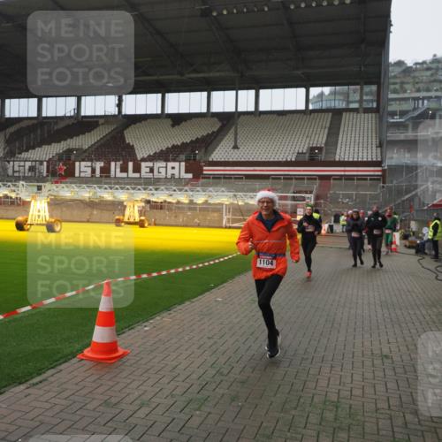 07.12.2025 - St. Pauli X-Mass-Run No. 15 Fabian Wolf http://msf.ph/oto/9394163 07.12.2025 10:23:46 Ziel 638, 1104, 2603, 2634, 3539, 3644, 3649, 3887, 3890, 4043, 4139, 4144, 4377, 4378 meine-sportfotos.de
