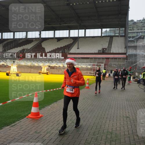 07.12.2025 - St. Pauli X-Mass-Run No. 15 Fabian Wolf http://msf.ph/oto/9394165 07.12.2025 10:23:46 Ziel 638, 1104, 2603, 2634, 3539, 3644, 3649, 3887, 3890, 4043, 4139, 4144, 4377, 4378 meine-sportfotos.de