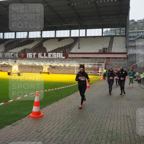 07.12.2025 - St. Pauli X-Mass-Run No. 15 Fabian Wolf http://msf.ph/oto/9394171 07.12.2025 10:23:47 Ziel 638, 1104, 2603, 2634, 3539, 3644, 3649, 3887, 3890, 4043, 4139, 4144, 4377, 4378 meine-sportfotos.de