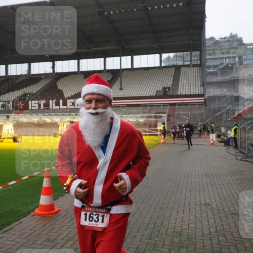 07.12.2025 - St. Pauli X-Mass-Run No. 15 Fabian Wolf http://msf.ph/oto/9394476 07.12.2025 10:25:28 Ziel 1247, 1631, 1977, 1987, 1995, 2029, 2680, 4118, 4119, 4121, 4201, 4204, 4284, 4372, 4373, 4445, 4482, 4485 meine-sportfotos.de