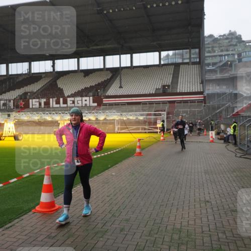 07.12.2025 - St. Pauli X-Mass-Run No. 15 Fabian Wolf http://msf.ph/oto/9394480 07.12.2025 10:25:29 Ziel 1247, 1631, 1977, 2029, 2680, 4118, 4119, 4121, 4201, 4202, 4204, 4284, 4372, 4373, 4445, 4482, 4485 meine-sportfotos.de