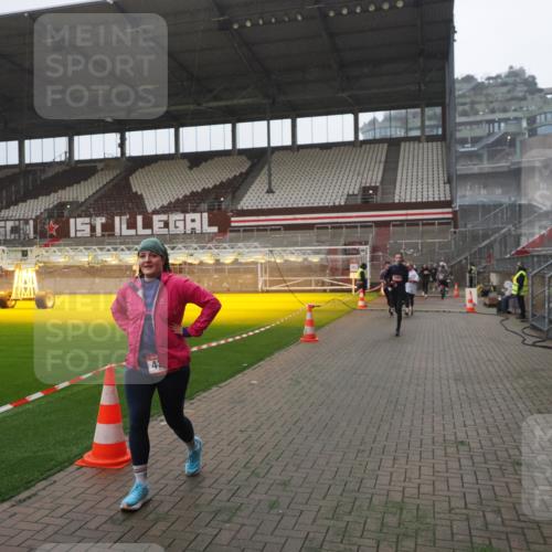 07.12.2025 - St. Pauli X-Mass-Run No. 15 Fabian Wolf http://msf.ph/oto/9394481 07.12.2025 10:25:29 Ziel 1247, 1631, 1977, 2029, 2680, 4118, 4119, 4121, 4201, 4202, 4204, 4284, 4372, 4373, 4445, 4482, 4485 meine-sportfotos.de