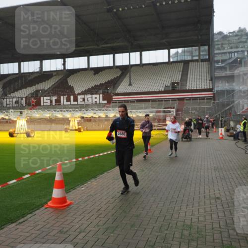 07.12.2025 - St. Pauli X-Mass-Run No. 15 Fabian Wolf http://msf.ph/oto/9394493 07.12.2025 10:25:32 Ziel 1247, 1631, 2029, 2680, 3742, 4118, 4119, 4121, 4162, 4164, 4201, 4202, 4204, 4284, 4372, 4373, 4445, 4482, 4485 meine-sportfotos.de