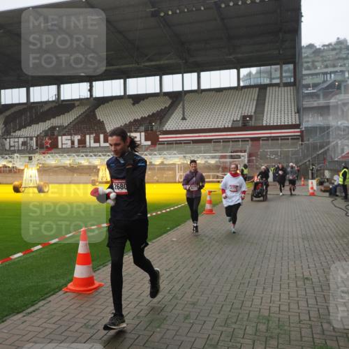 07.12.2025 - St. Pauli X-Mass-Run No. 15 Fabian Wolf http://msf.ph/oto/9394496 07.12.2025 10:25:32 Ziel 1247, 1631, 2029, 2680, 3742, 4118, 4119, 4121, 4162, 4164, 4201, 4202, 4204, 4284, 4372, 4373, 4445, 4482, 4485 meine-sportfotos.de