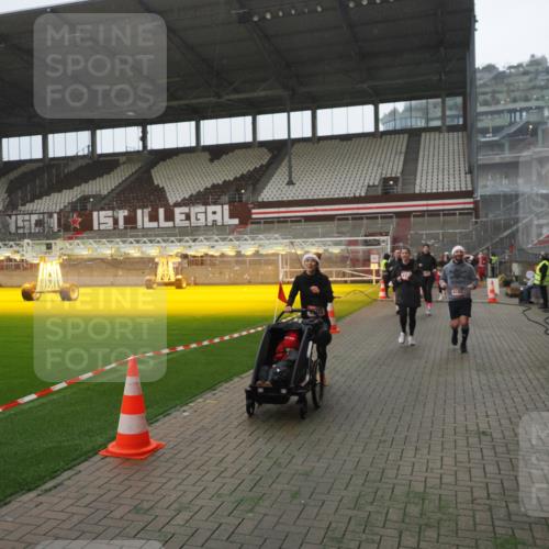 07.12.2025 - St. Pauli X-Mass-Run No. 15 Fabian Wolf http://msf.ph/oto/9394517 07.12.2025 10:25:36 Ziel 50, 129, 211, 404, 1069, 1247, 1631, 2029, 2680, 3742, 4162, 4164, 4202, 4372, 4373, 4445, 4482, 4485, 4501 meine-sportfotos.de