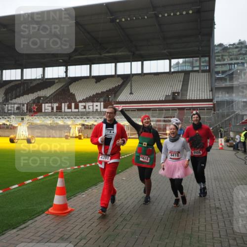 07.12.2025 - St. Pauli X-Mass-Run No. 15 Fabian Wolf http://msf.ph/oto/9394841 07.12.2025 10:27:13 Ziel 159, 1312, 1317, 1468, 1472, 1618, 3720, 4225, 4334, 4353, 4391, 4409, 4410 meine-sportfotos.de
