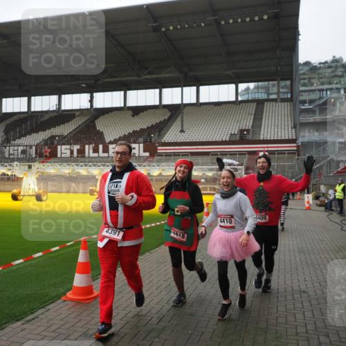 07.12.2025 - St. Pauli X-Mass-Run No. 15 Fabian Wolf http://msf.ph/oto/9394843 07.12.2025 10:27:13 Ziel 159, 1312, 1317, 1468, 1472, 1618, 3720, 4225, 4334, 4353, 4391, 4409, 4410 meine-sportfotos.de