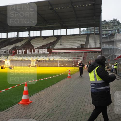 07.12.2025 - St. Pauli X-Mass-Run No. 15 Fabian Wolf http://msf.ph/oto/9394876 07.12.2025 10:27:21 Ziel 1312, 1317, 1618, 3571, 3714, 3715, 3722, 4225, 4391, 4409, 4410, 4435 meine-sportfotos.de