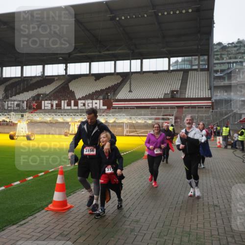 07.12.2025 - St. Pauli X-Mass-Run No. 15 Fabian Wolf http://msf.ph/oto/9394967 07.12.2025 10:27:43 Ziel 175, 2060, 2101, 2188, 2677, 3154, 3156, 3458, 3706, 3707, 3713, 3793, 4383, 4462, 4463, 4515, 4516 meine-sportfotos.de