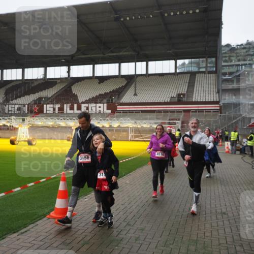 07.12.2025 - St. Pauli X-Mass-Run No. 15 Fabian Wolf http://msf.ph/oto/9394968 07.12.2025 10:27:43 Ziel 175, 2060, 2101, 2188, 2677, 3154, 3156, 3458, 3706, 3707, 3713, 3793, 4383, 4462, 4463, 4515, 4516 meine-sportfotos.de