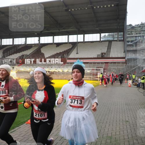 07.12.2025 - St. Pauli X-Mass-Run No. 15 Fabian Wolf http://msf.ph/oto/9394997 07.12.2025 10:27:50 Ziel 175, 1717, 2060, 2101, 2188, 3156, 3458, 3713, 4132, 4133, 4350, 4383, 4462, 4463, 4515, 4516, 4538, 4875 meine-sportfotos.de