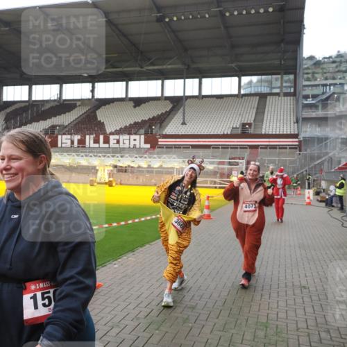 07.12.2025 - St. Pauli X-Mass-Run No. 15 Fabian Wolf http://msf.ph/oto/9395263 07.12.2025 10:29:04 Ziel 161, 165, 1308, 1330, 1566, 2397, 2874, 3669, 3938, 4073, 4265, 4291, 4446, 4543, 4544 meine-sportfotos.de
