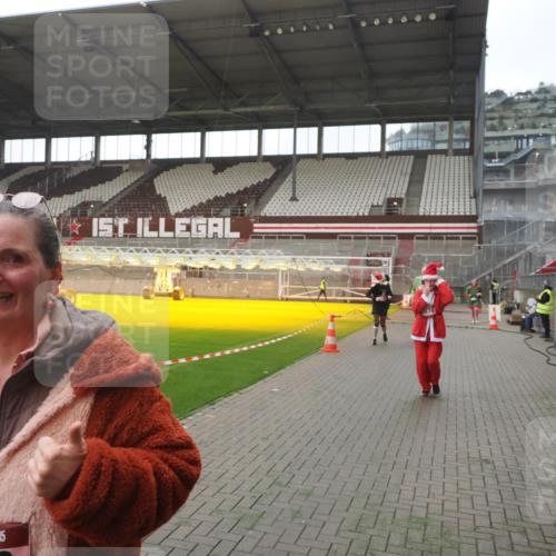 07.12.2025 - St. Pauli X-Mass-Run No. 15 Fabian Wolf http://msf.ph/oto/9395273 07.12.2025 10:29:06 Ziel 161, 165, 1308, 1330, 2874, 3299, 3669, 3938, 3942, 4073, 4265, 4291 meine-sportfotos.de