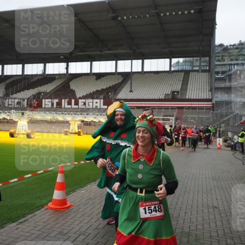 07.12.2025 - St. Pauli X-Mass-Run No. 15 Fabian Wolf http://msf.ph/oto/9395326 07.12.2025 10:29:24 Ziel 450, 458, 1373, 1548, 1550, 1677, 1842, 2001, 3115, 3299, 3470, 3938, 3942, 4007, 4009, 4264, 4266, 4440, 4531, 4695 meine-sportfotos.de