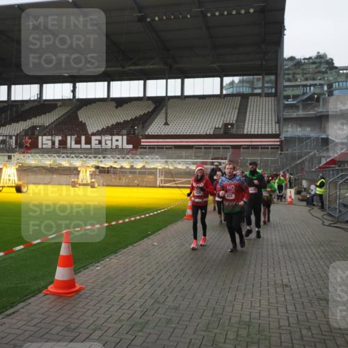 07.12.2025 - St. Pauli X-Mass-Run No. 15 Fabian Wolf http://msf.ph/oto/9395338 07.12.2025 10:29:29 Ziel 450, 458, 1039, 1373, 1548, 1550, 1677, 1842, 2001, 3080, 3115, 3470, 4007, 4009, 4126, 4264, 4266, 4293, 4296, 4440, 4531, 4695 meine-sportfotos.de