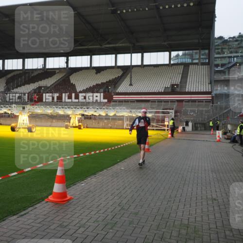 07.12.2025 - St. Pauli X-Mass-Run No. 15 Fabian Wolf http://msf.ph/oto/9395891 07.12.2025 10:33:46 Ziel 2065, 2558 meine-sportfotos.de