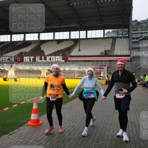 07.12.2025 - St. Pauli X-Mass-Run No. 15 Fabian Wolf http://msf.ph/oto/9396068 07.12.2025 10:35:30 Ziel 998, 1100, 1365, 2406, 3224, 3721, 4595 meine-sportfotos.de