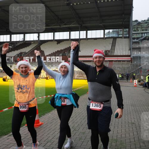 07.12.2025 - St. Pauli X-Mass-Run No. 15 Fabian Wolf http://msf.ph/oto/9396072 07.12.2025 10:35:31 Ziel 998, 1100, 1365, 2406, 3224, 3721, 4595 meine-sportfotos.de
