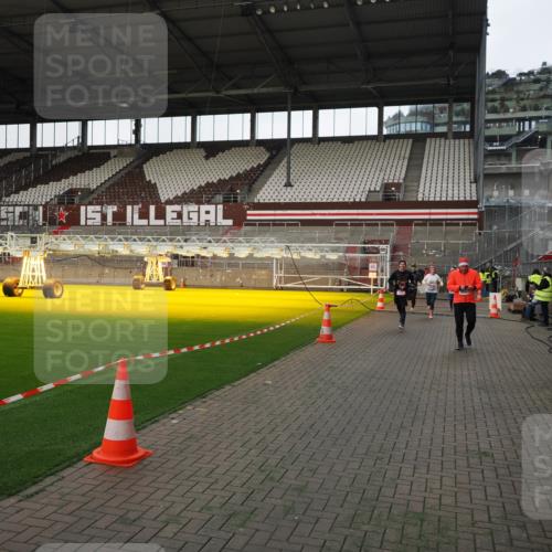 07.12.2025 - St. Pauli X-Mass-Run No. 15 Fabian Wolf http://msf.ph/oto/9396201 07.12.2025 10:36:38 Ziel 511, 521, 717, 833, 3089, 3382, 4200, 4591, 4597, 4599 meine-sportfotos.de