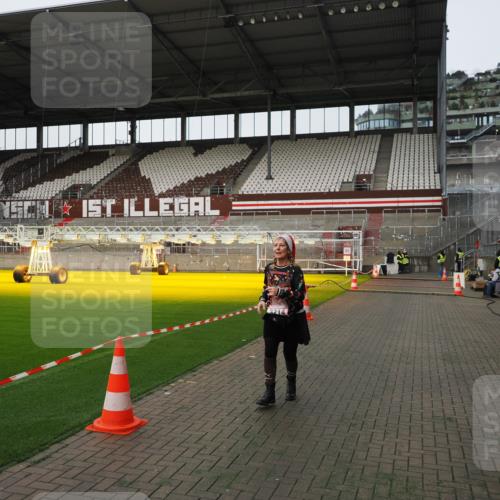 07.12.2025 - St. Pauli X-Mass-Run No. 15 Fabian Wolf http://msf.ph/oto/9396332 07.12.2025 10:37:29 Ziel 3214 meine-sportfotos.de
