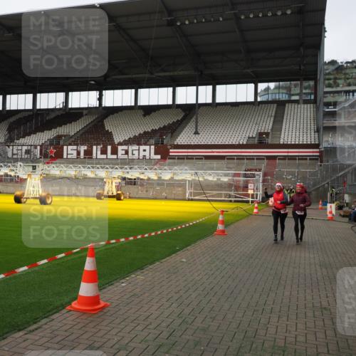 07.12.2025 - St. Pauli X-Mass-Run No. 15 Fabian Wolf http://msf.ph/oto/9396448 07.12.2025 10:39:00 Ziel 1250, 1255, 1417, 2827, 2828, 2943, 3061 meine-sportfotos.de