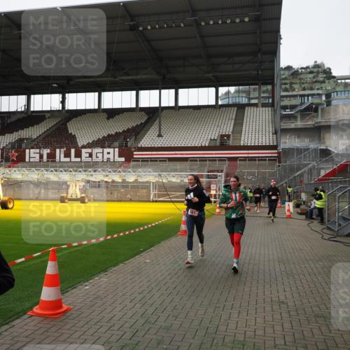 07.12.2025 - St. Pauli X-Mass-Run No. 15 Fabian Wolf http://msf.ph/oto/9396485 07.12.2025 10:39:27 Ziel 981, 1796, 1889, 2354, 3118, 3240, 3242 meine-sportfotos.de