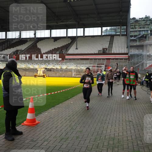 07.12.2025 - St. Pauli X-Mass-Run No. 15 Fabian Wolf http://msf.ph/oto/9396754 07.12.2025 10:41:05 Ziel 288, 449, 545, 952, 1153, 3264, 3265, 3951, 4617, 4773, 4871 meine-sportfotos.de