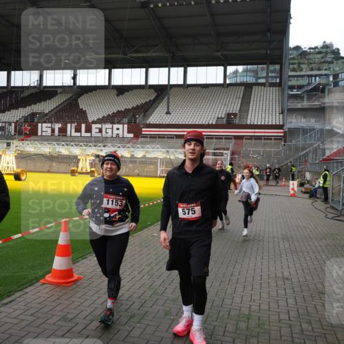 07.12.2025 - St. Pauli X-Mass-Run No. 15 Fabian Wolf http://msf.ph/oto/9396799 07.12.2025 10:41:17 Ziel 449, 545, 575, 1153, 2330, 2331, 3047, 3951, 4617 meine-sportfotos.de