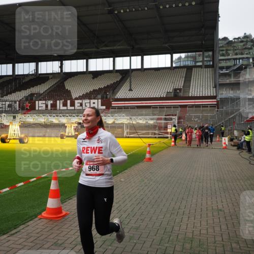 07.12.2025 - St. Pauli X-Mass-Run No. 15 Fabian Wolf http://msf.ph/oto/9396937 07.12.2025 10:42:07 Ziel 968, 1266, 1674, 1675, 1676, 2261, 2829, 2831, 3042, 4045, 4046, 4441, 4622 meine-sportfotos.de