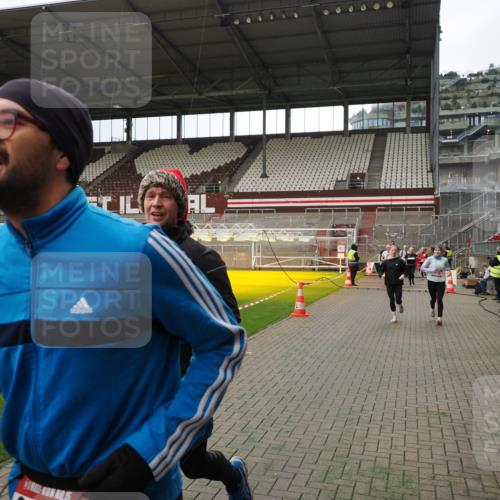 07.12.2025 - St. Pauli X-Mass-Run No. 15 Fabian Wolf http://msf.ph/oto/9396974 07.12.2025 10:42:18 Ziel 116, 968, 1438, 2261, 2931, 3042, 3399, 4045, 4046, 4441, 4622 meine-sportfotos.de