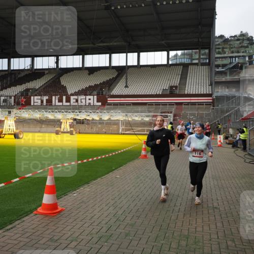 07.12.2025 - St. Pauli X-Mass-Run No. 15 Fabian Wolf http://msf.ph/oto/9396978 07.12.2025 10:42:20 Ziel 116, 563, 1272, 1438, 2013, 2157, 2261, 2931, 3042, 3399, 4045, 4046, 4441, 4622 meine-sportfotos.de