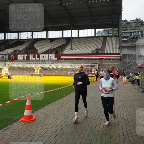 07.12.2025 - St. Pauli X-Mass-Run No. 15 Fabian Wolf http://msf.ph/oto/9396980 07.12.2025 10:42:21 Ziel 116, 563, 1272, 1438, 2013, 2157, 2261, 2931, 3042, 3399, 4045, 4046, 4441, 4622 meine-sportfotos.de