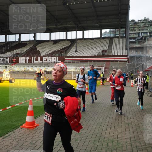 07.12.2025 - St. Pauli X-Mass-Run No. 15 Fabian Wolf http://msf.ph/oto/9396996 07.12.2025 10:42:26 Ziel 116, 563, 1272, 1358, 1438, 2012, 2013, 2157, 2261, 2722, 2931, 3042, 3399, 4441, 4622 meine-sportfotos.de