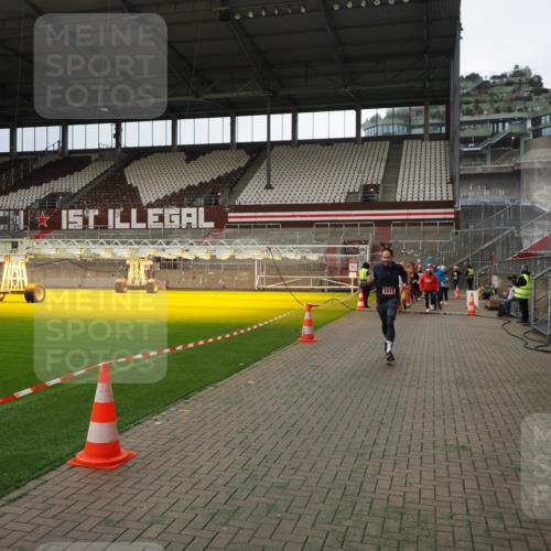 07.12.2025 - St. Pauli X-Mass-Run No. 15 Fabian Wolf http://msf.ph/oto/9397010 07.12.2025 10:42:30 Ziel 116, 563, 1272, 1358, 1434, 1438, 2012, 2013, 2157, 2621, 2622, 2722, 2931, 3399, 4394 meine-sportfotos.de