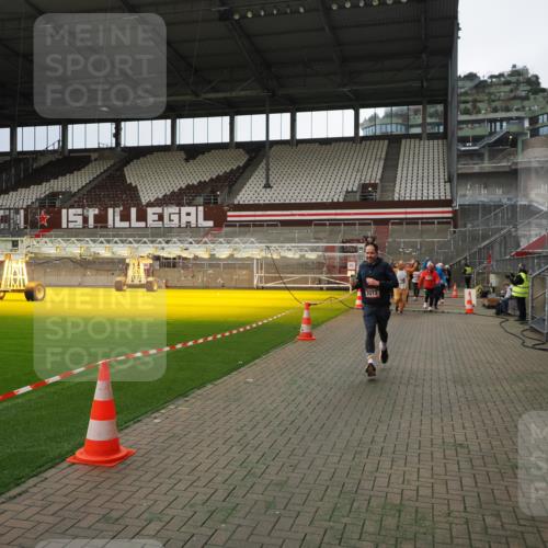 07.12.2025 - St. Pauli X-Mass-Run No. 15 Fabian Wolf http://msf.ph/oto/9397012 07.12.2025 10:42:30 Ziel 116, 563, 1272, 1358, 1434, 1438, 2012, 2013, 2157, 2621, 2622, 2722, 2931, 3399, 4394 meine-sportfotos.de