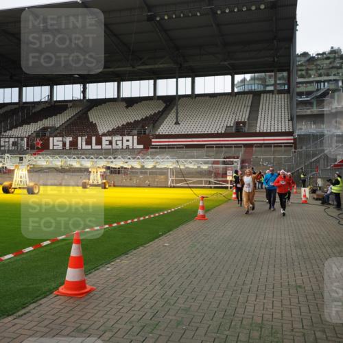 07.12.2025 - St. Pauli X-Mass-Run No. 15 Fabian Wolf http://msf.ph/oto/9397024 07.12.2025 10:42:33 Ziel 116, 519, 563, 625, 1272, 1358, 1434, 1438, 2012, 2013, 2155, 2157, 2621, 2622, 2722, 2931, 3399, 4394 meine-sportfotos.de