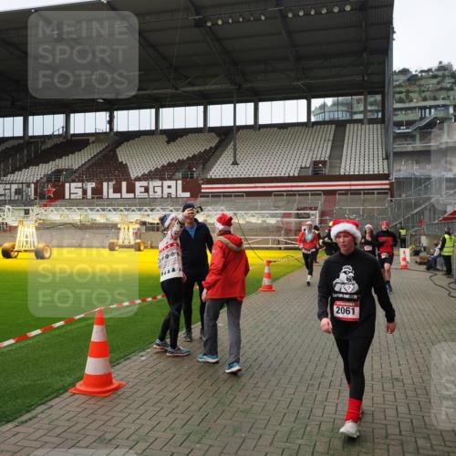 07.12.2025 - St. Pauli X-Mass-Run No. 15 Fabian Wolf http://msf.ph/oto/9397072 07.12.2025 10:42:45 Ziel 519, 598, 604, 625, 1358, 1434, 1758, 2012, 2061, 2155, 2621, 2622, 4394, 4594, 4857 meine-sportfotos.de