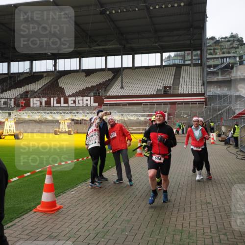07.12.2025 - St. Pauli X-Mass-Run No. 15 Fabian Wolf http://msf.ph/oto/9397079 07.12.2025 10:42:47 Ziel 519, 598, 604, 625, 1434, 1758, 2061, 2155, 2621, 2622, 4394, 4594, 4857 meine-sportfotos.de