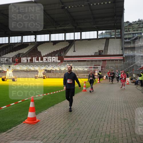 07.12.2025 - St. Pauli X-Mass-Run No. 15 Fabian Wolf http://msf.ph/oto/9397195 07.12.2025 10:43:38 Ziel 74, 84, 559, 706, 1913, 2459, 2487, 2647, 2767, 3022, 3226, 3237, 4095, 4096, 4104 meine-sportfotos.de