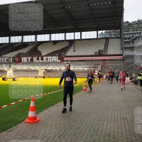 07.12.2025 - St. Pauli X-Mass-Run No. 15 Fabian Wolf http://msf.ph/oto/9397196 07.12.2025 10:43:38 Ziel 74, 84, 559, 706, 1913, 2459, 2487, 2647, 2767, 3022, 3226, 3237, 4095, 4096, 4104 meine-sportfotos.de