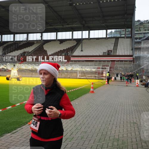 07.12.2025 - St. Pauli X-Mass-Run No. 15 Fabian Wolf http://msf.ph/oto/9397316 07.12.2025 10:44:17 Ziel 179, 1089, 1651, 1947, 1948, 2357, 2359, 3012 meine-sportfotos.de